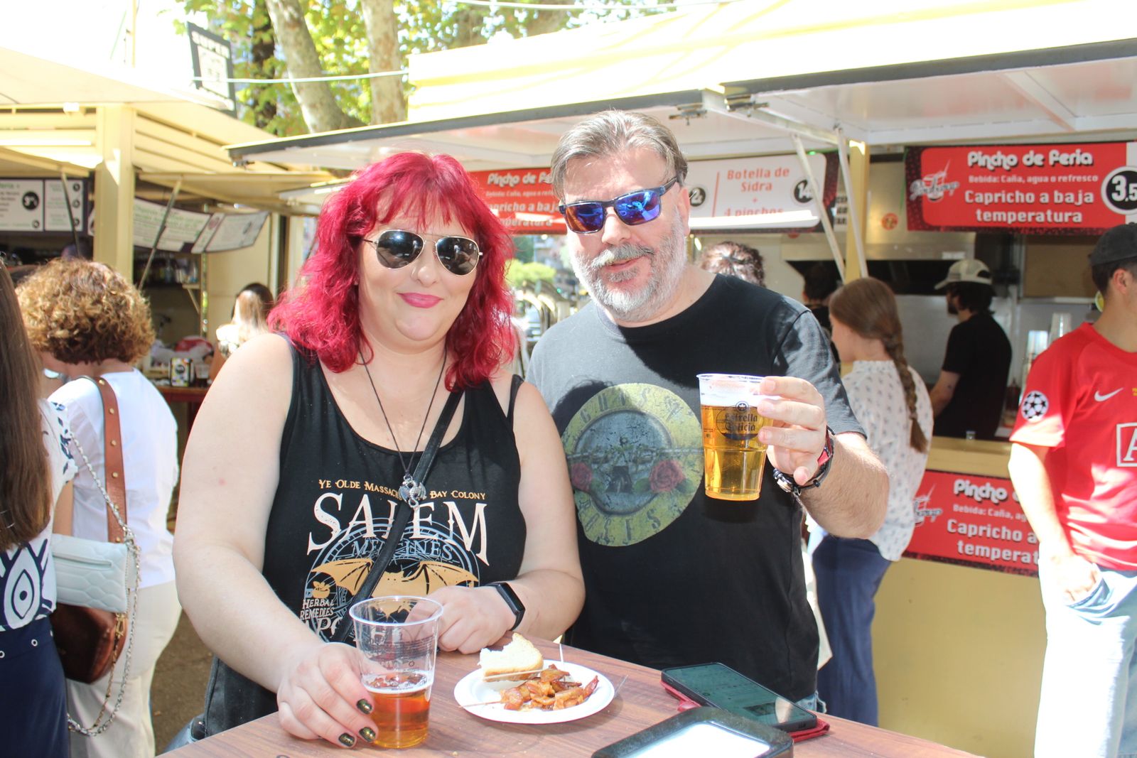 Ambiente en la Feria de Día en el mediodía de este sábado