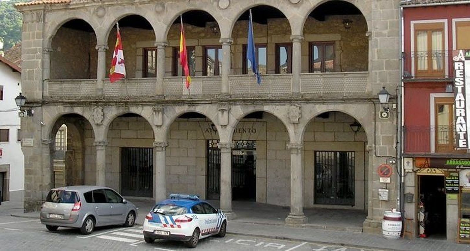 Convocadas tres plazas vacantes en la Policía Local