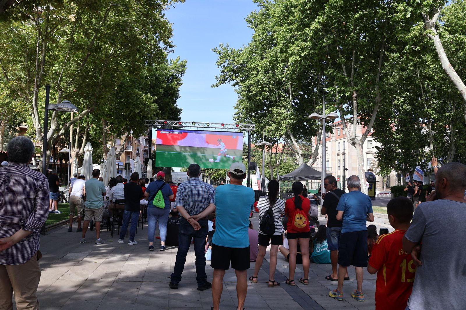 GALERÍA | Así se vivió la final de la Eurocopa Femenina en La Marina Fotos: Nuria Galindo