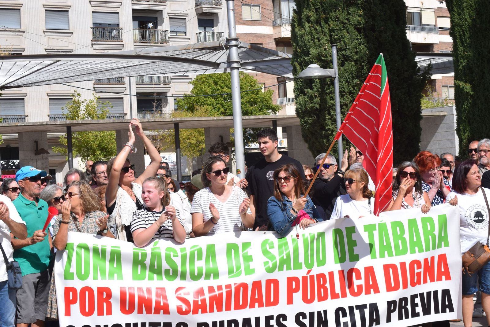 Concentración para reclamar "respeto y justicia" para Zamora tras los incendios