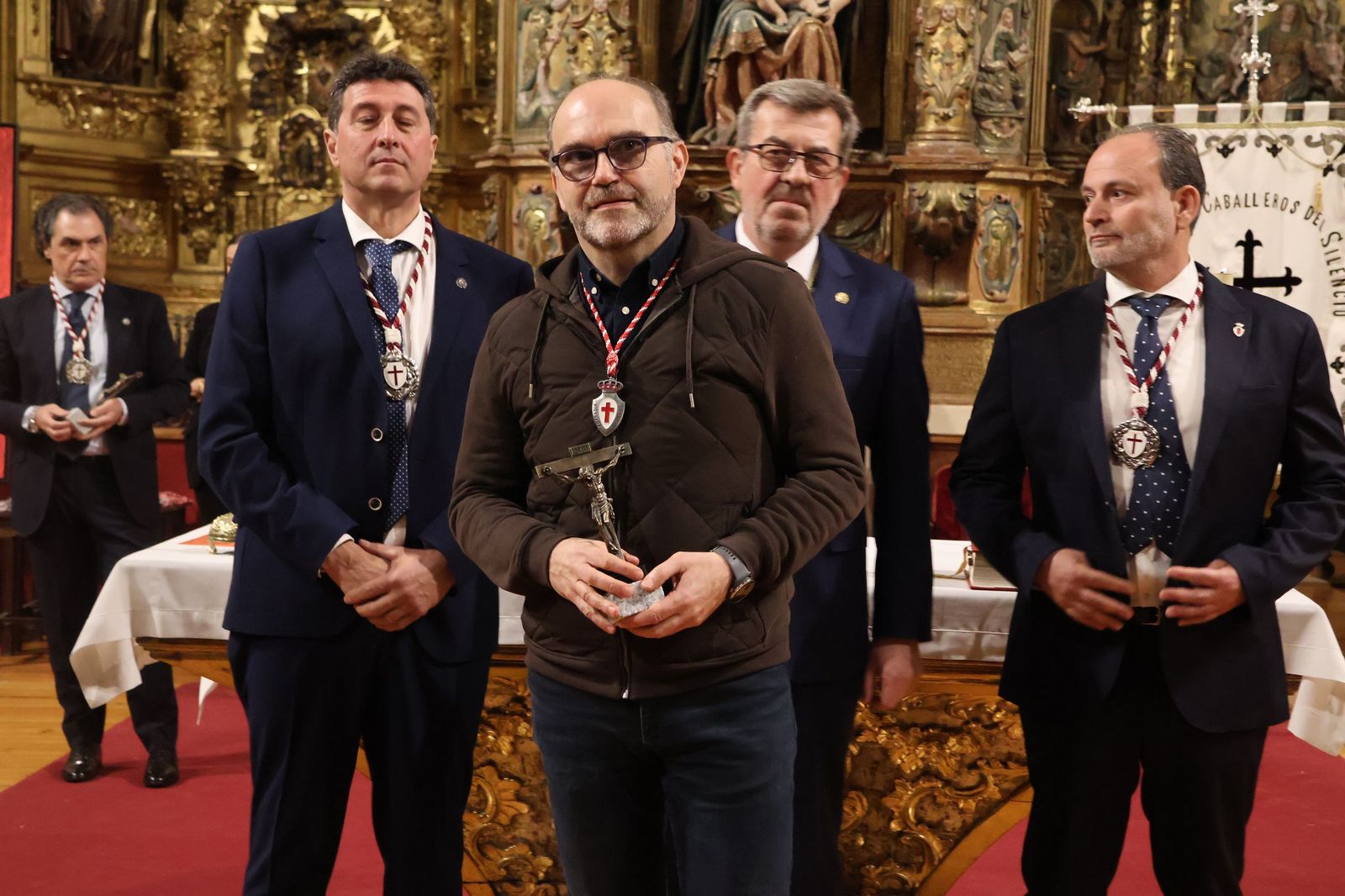 GALERÍA | Silencio rito entrada