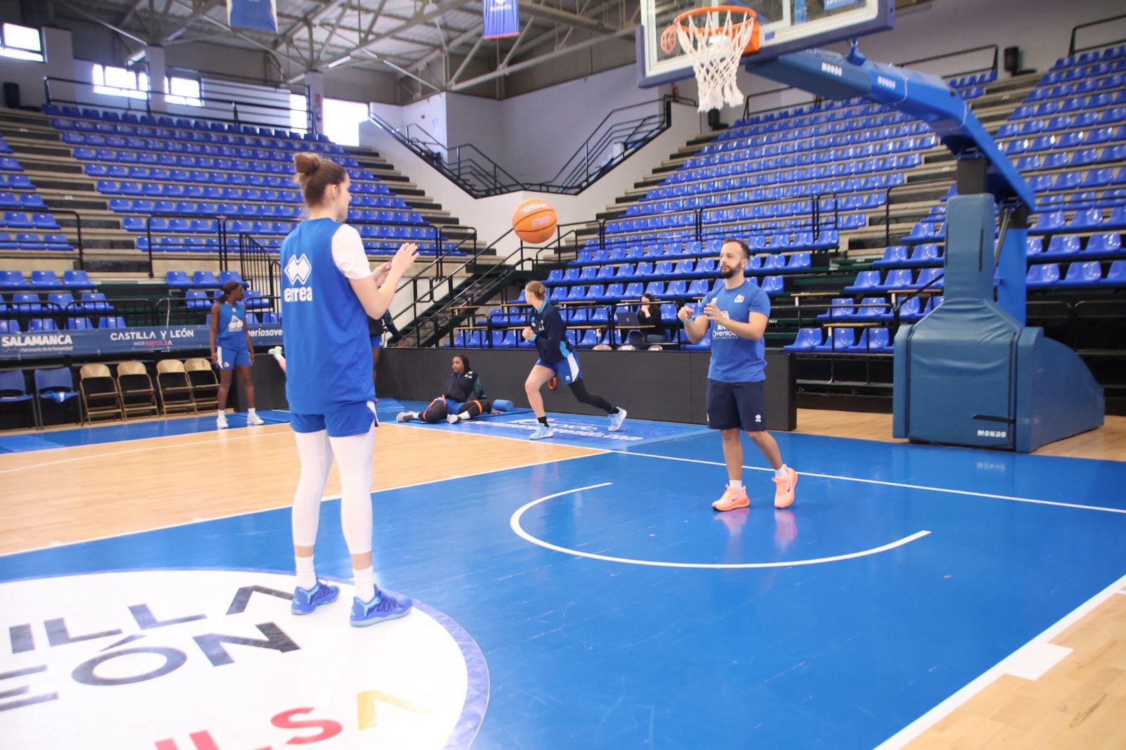 Rueda de prensa con Andrea Vilaró y Anna Montañana