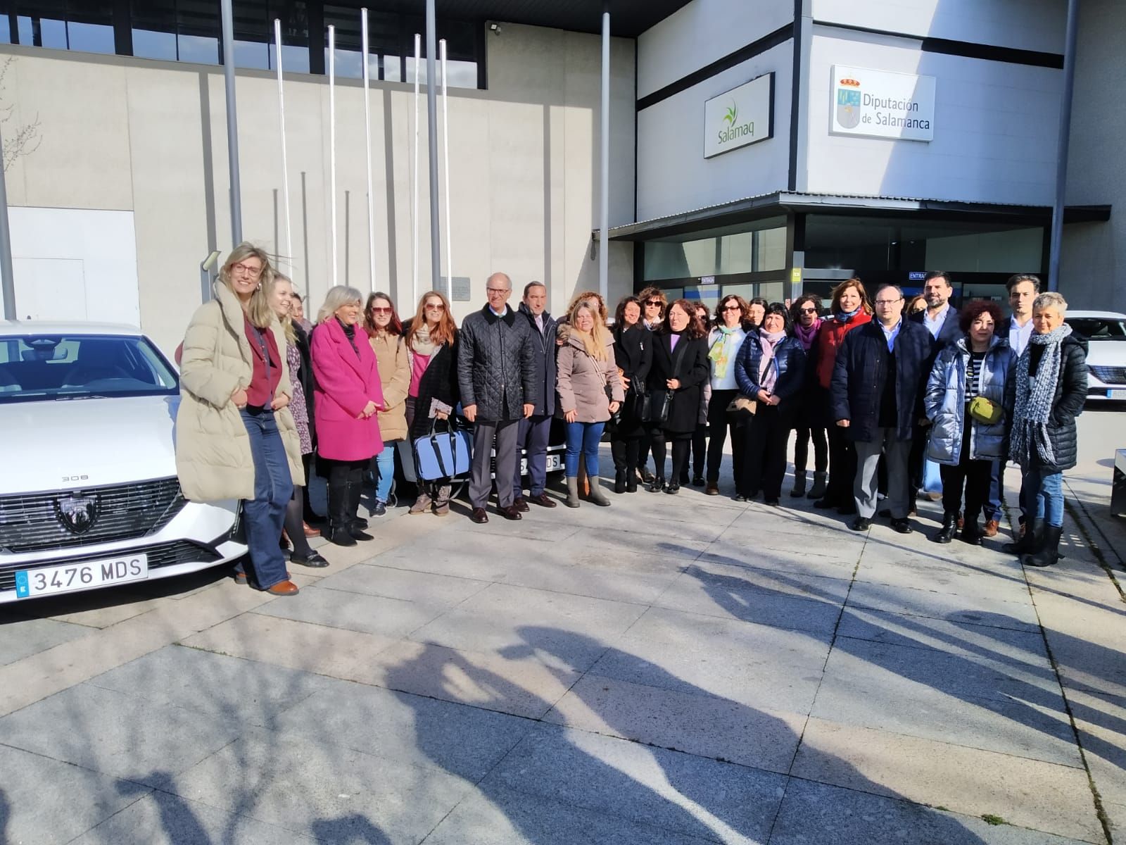 La Diputación presenta los nuevos vehículos para Bienestar Social