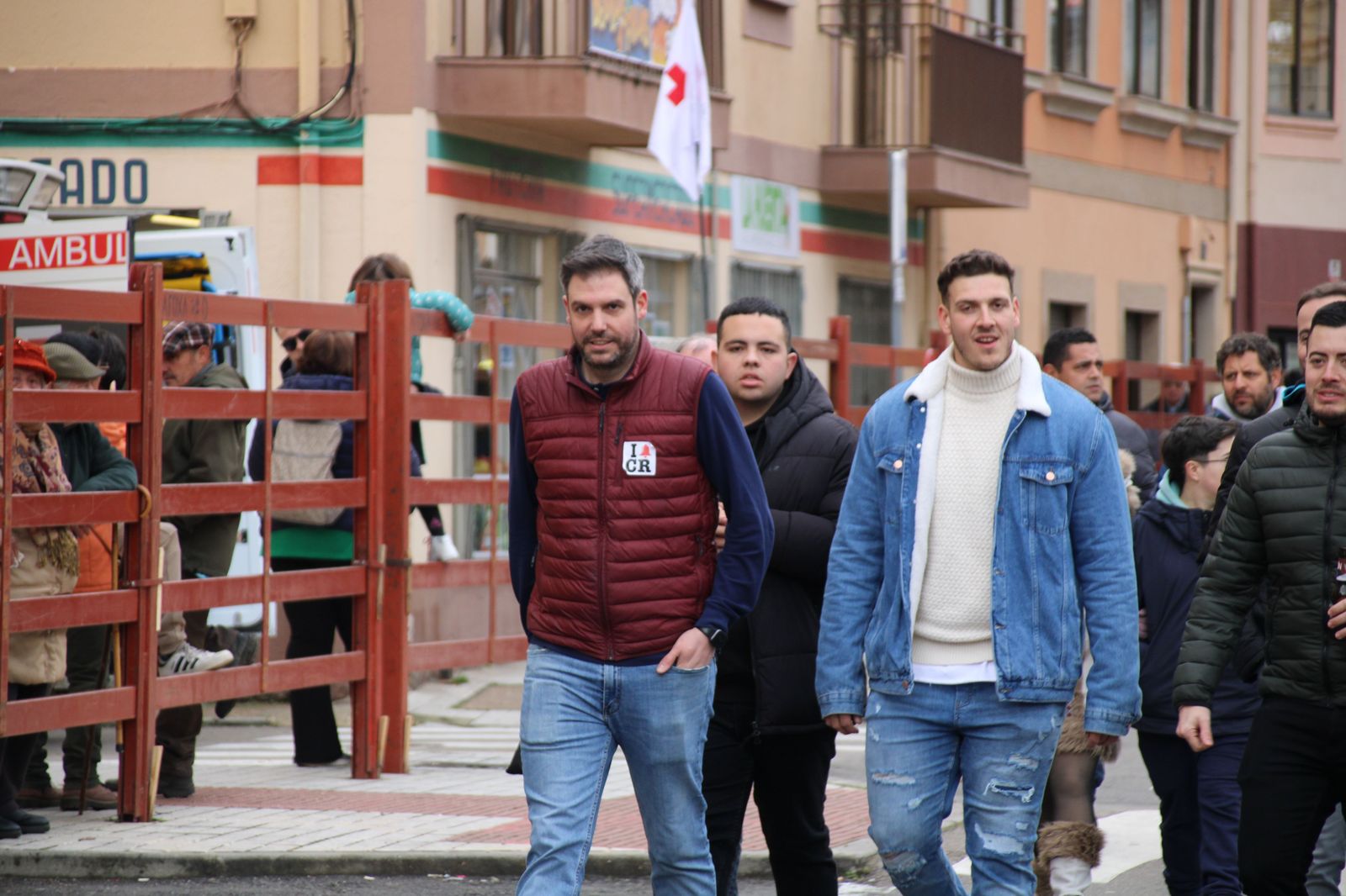 ambiente-durante-el-encierro-urbano-de-ciudad-rodrigo-sabado-10-de-febrero-fotos-s24h-22