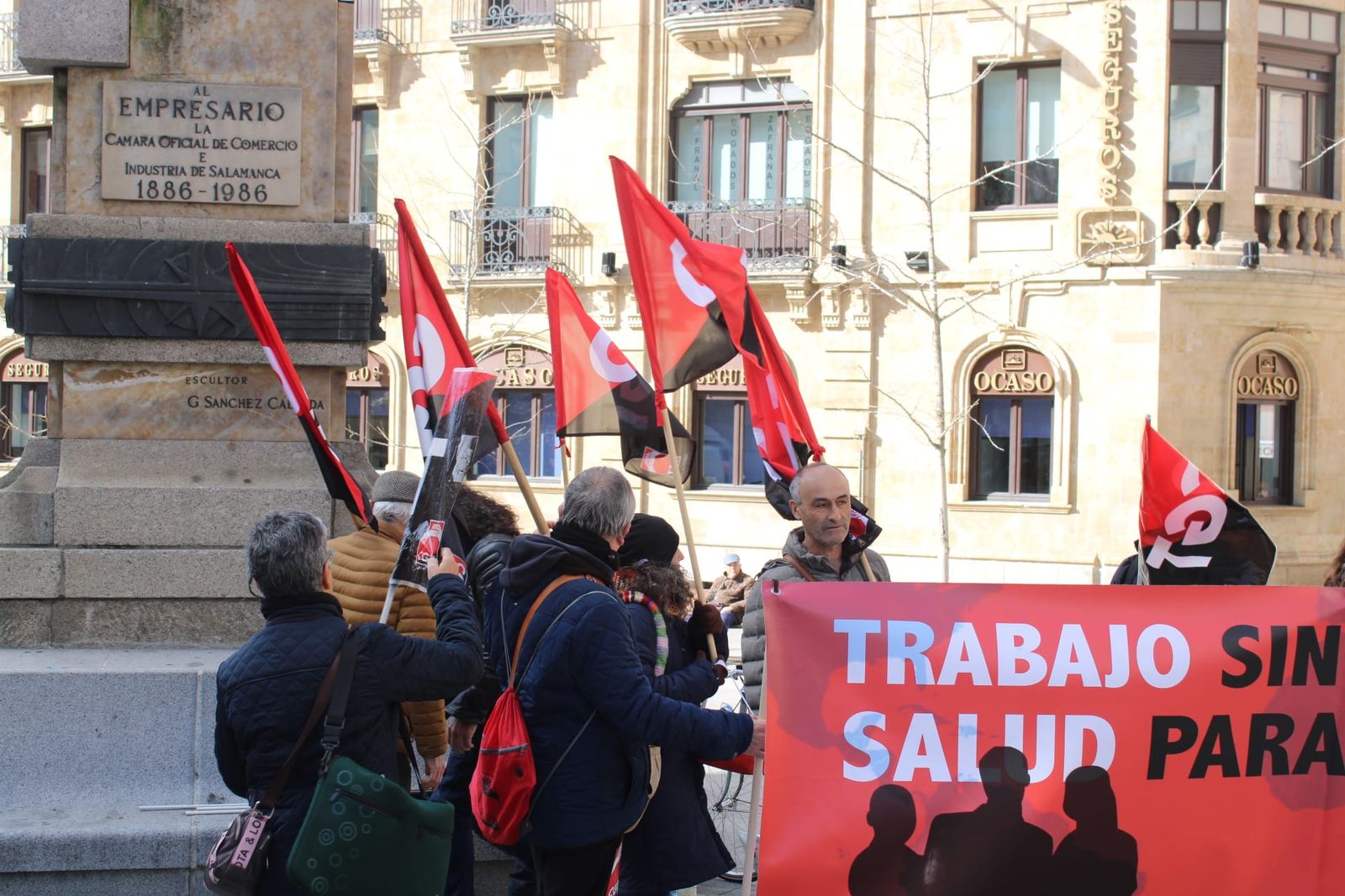 Concentración reivindicativa muerte laboral en Peñaranda (2)