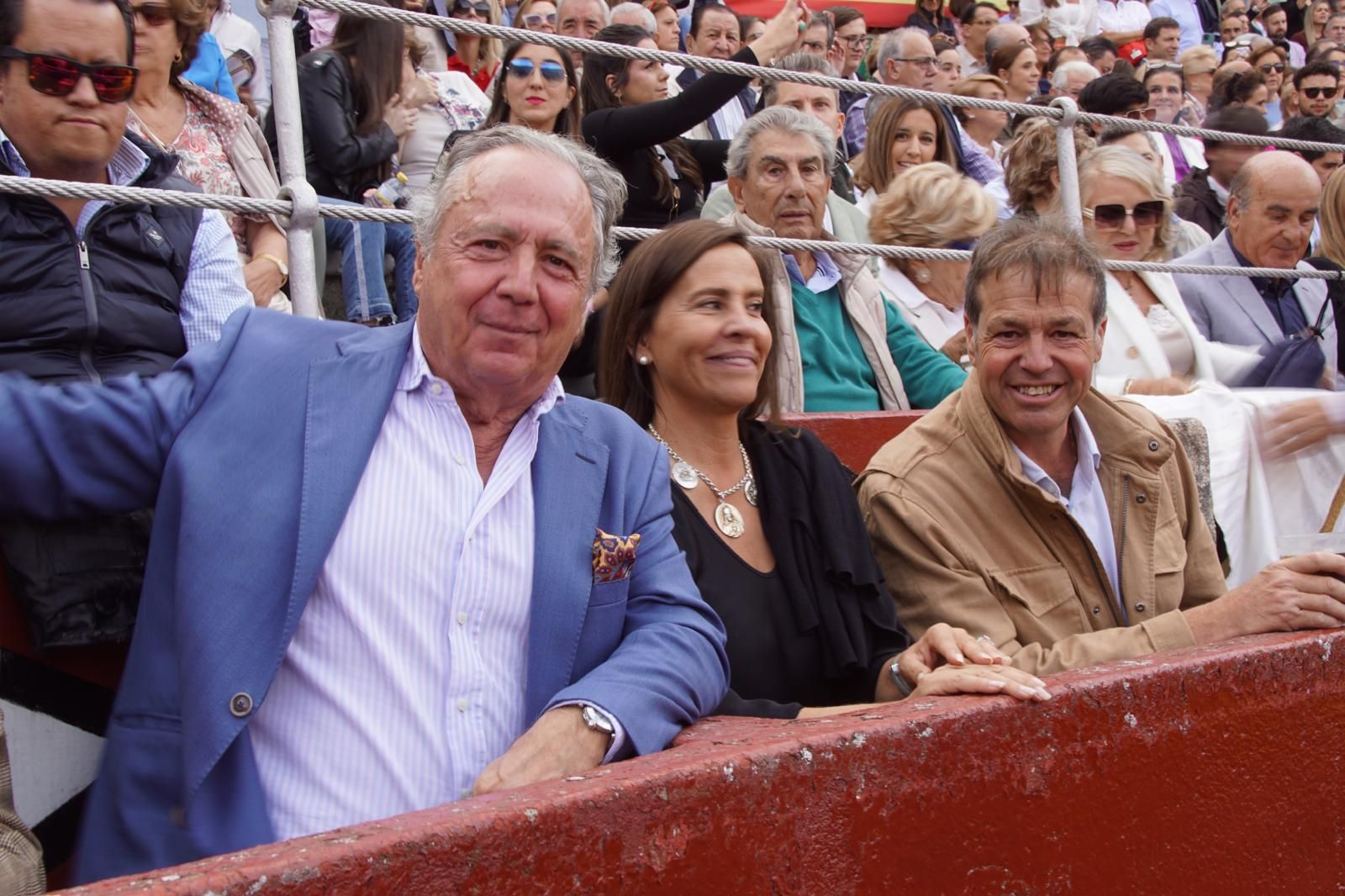 resumen-fotografico-del-ambiente-en-los-tendidos-de-la-glorieta-durante-la-corrida-concurso-22-de-septiembre-fotos-juanes-56