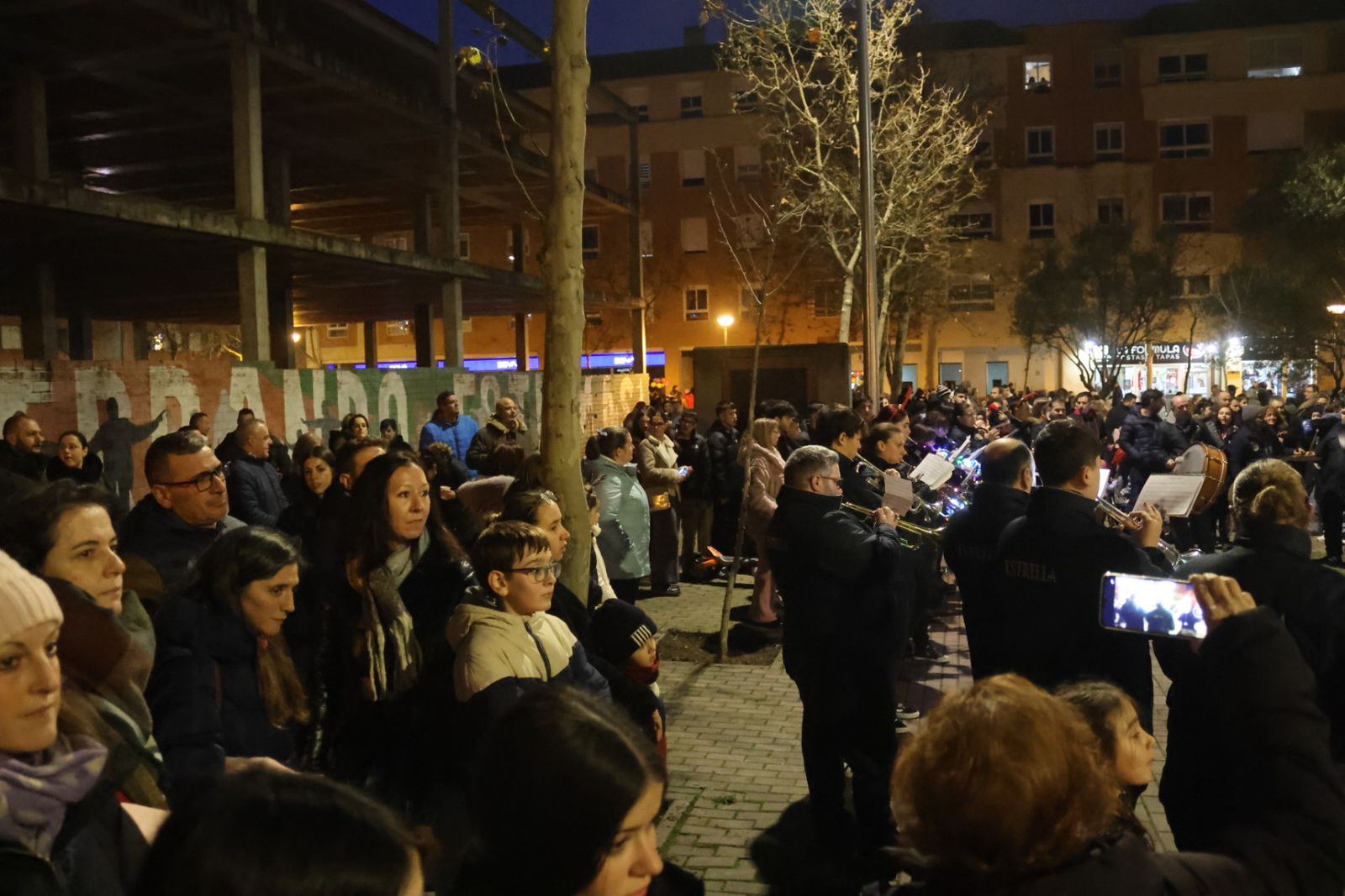Pasacalles navideño en el barrio de El Zurguén