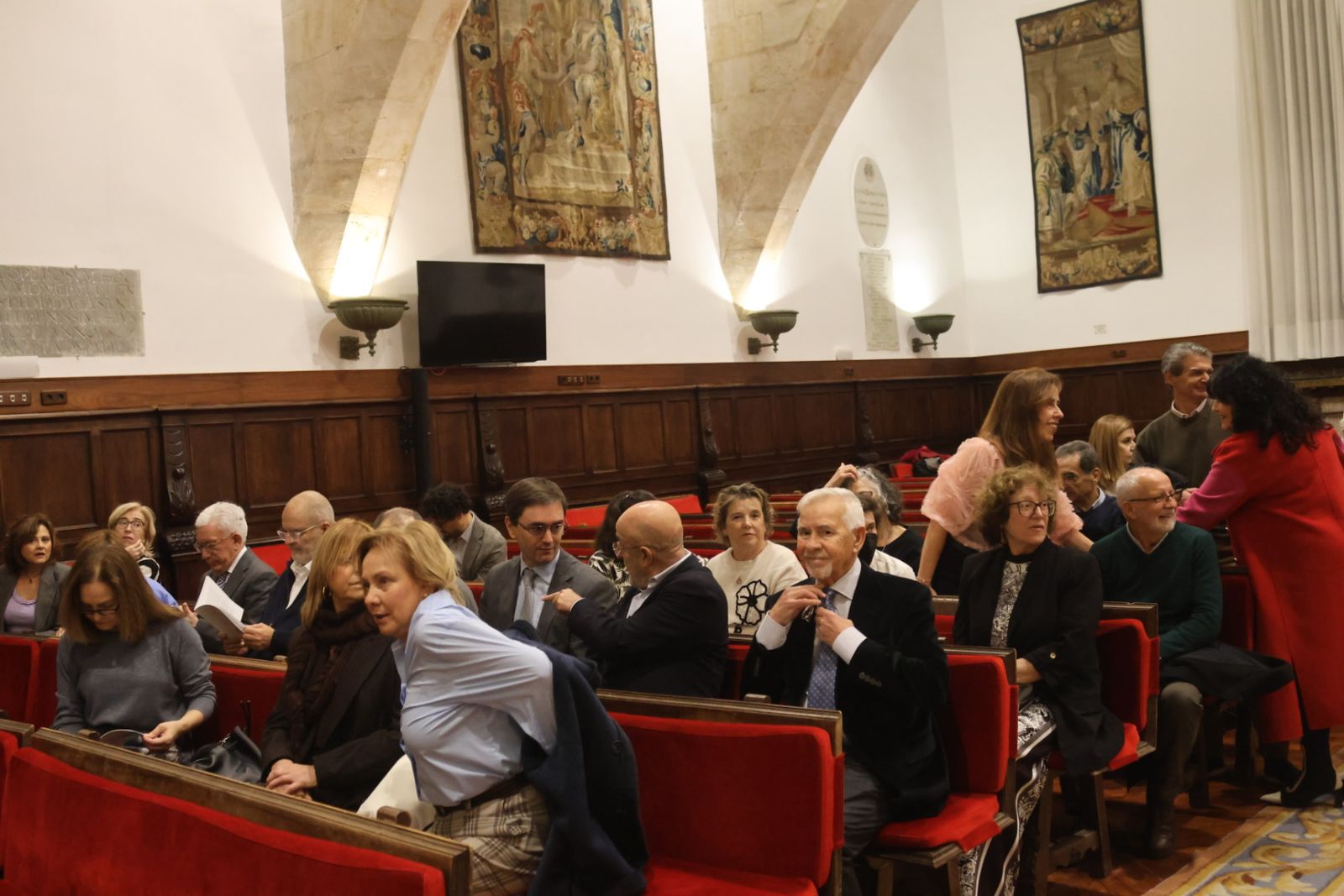 médica forense Sonsoles Castro ingresa en la Real Academia de Medicina de Salamanca