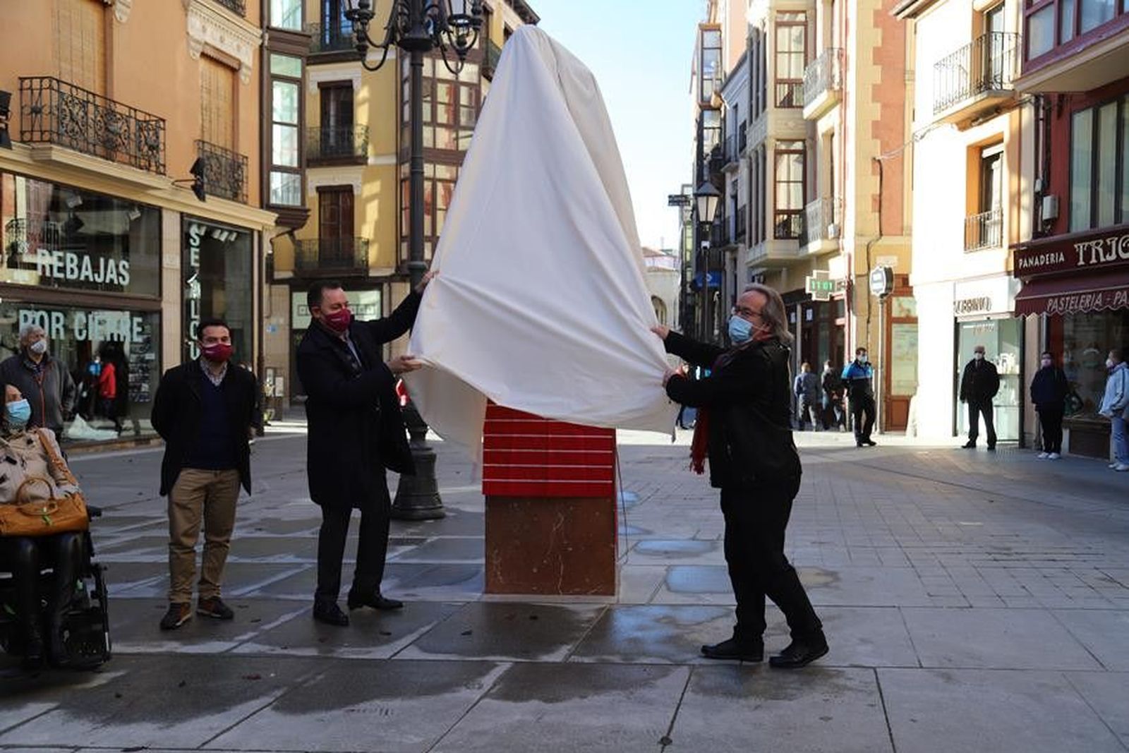 Sagasta escultura adan (4)