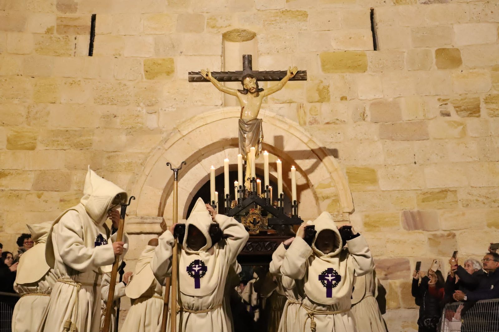 Hermandad Penitencial del Santísimo Cristo del Espíritu Santo (7)
