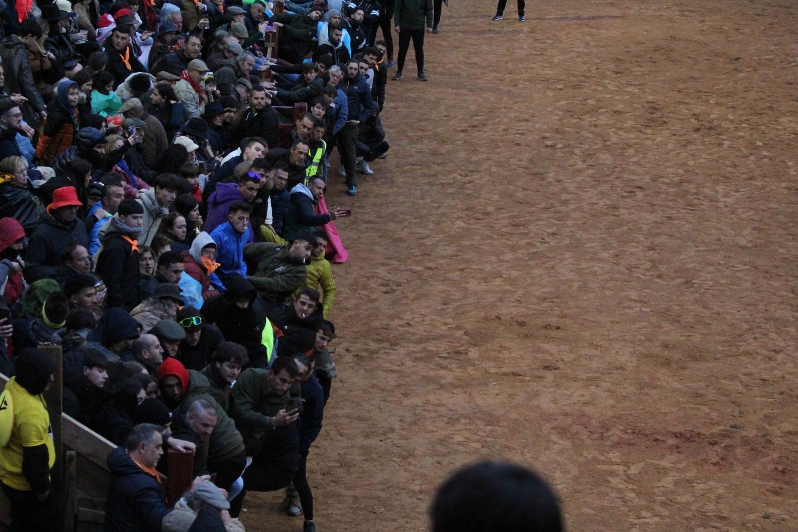 ambiente-y-capea-vespertina-sabado-de-carnaval-en-ciudad-rodrigo-2025-fotos-belen-hurtado-41