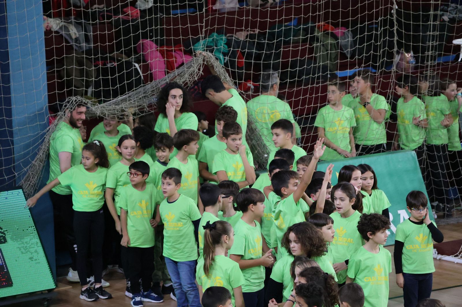 GALERÍA | El Club Balonmano Zamora celebra su 25º aniversario con una imagen muy especial