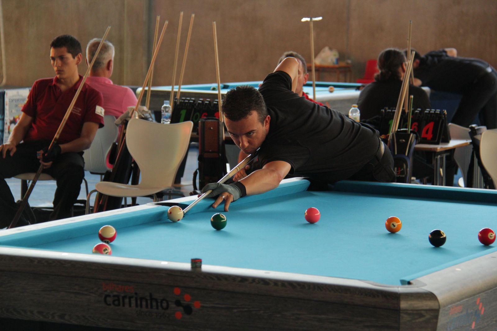 David Alcaide recupera el trono