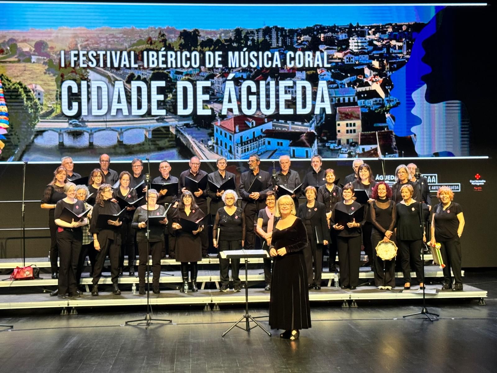 El coro zamorano Aures Cantibus celebra sus bodas de plata participando en el I Festival Ibérico de Música Coral en Portugal
