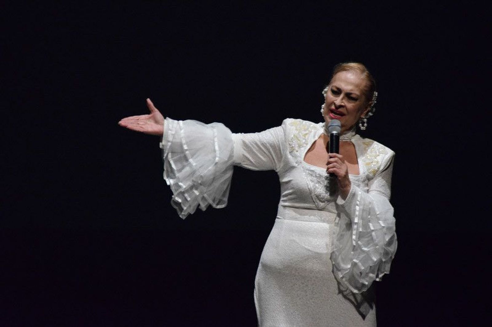 Soledad Luna durante una actuación