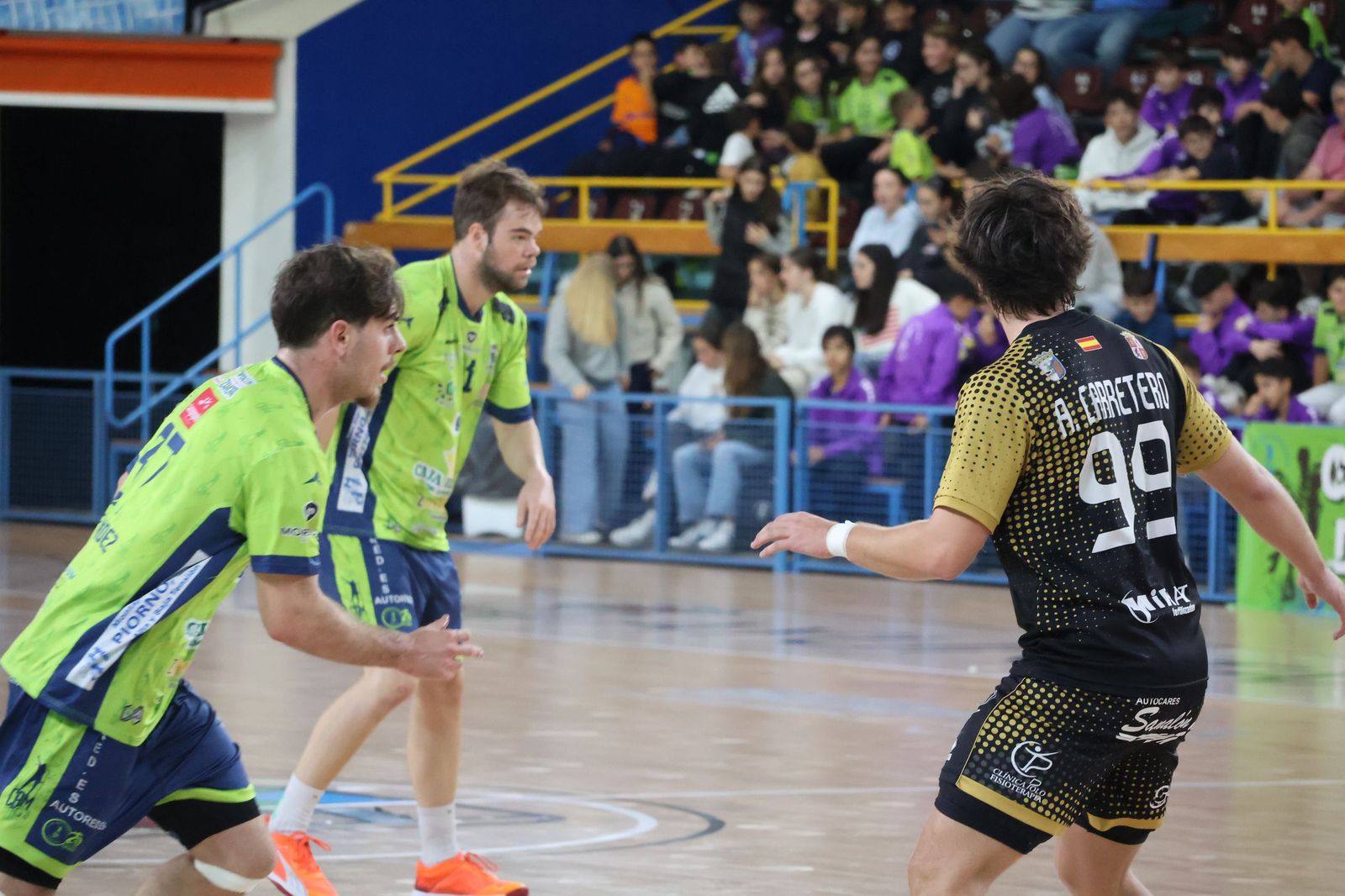 GALERÍA | El BM Zamora recibe en casa al Ciudad de Salamanca en un duelo muy ajustado