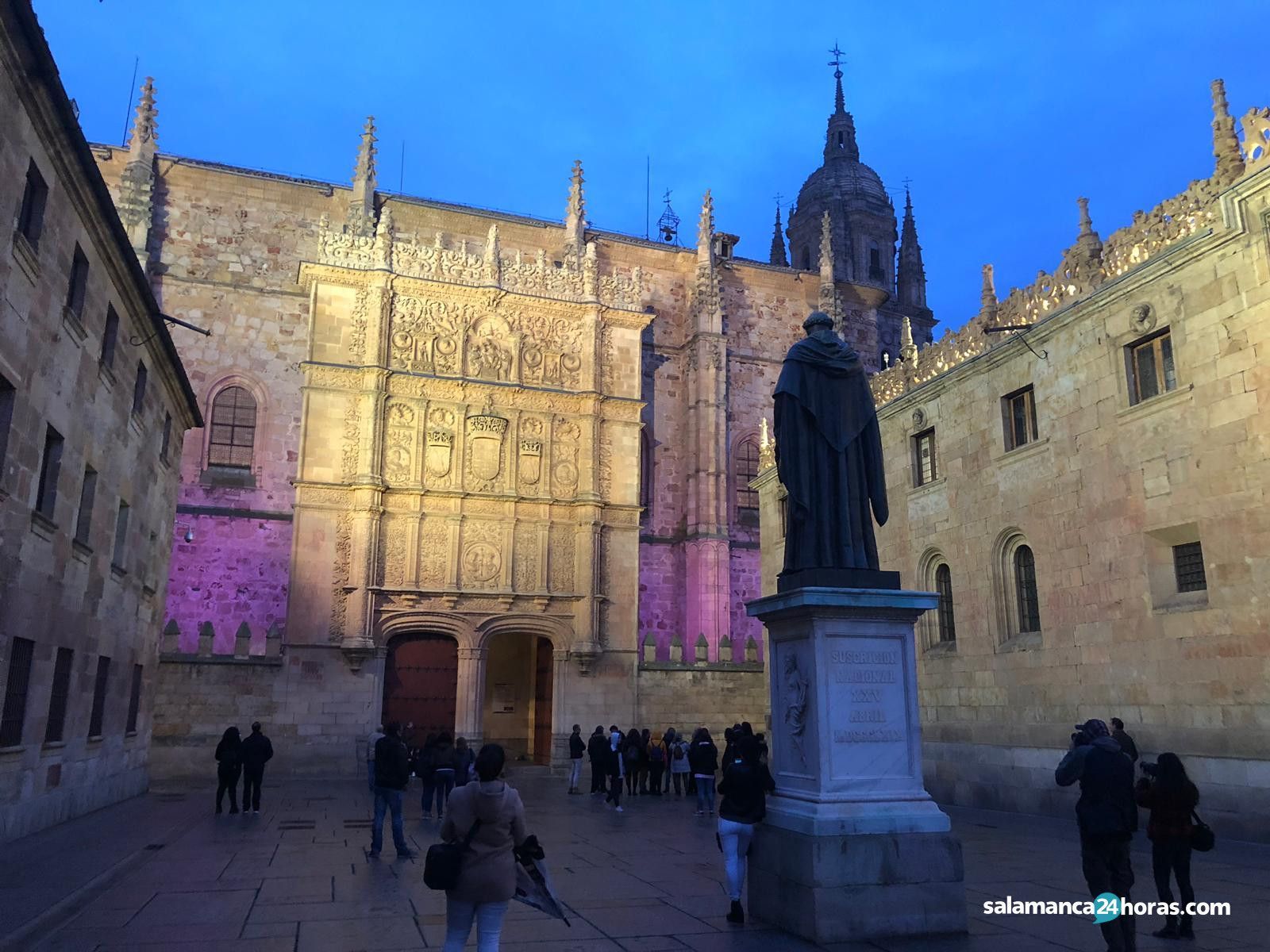Fachada usal fachada universidad morada (1)