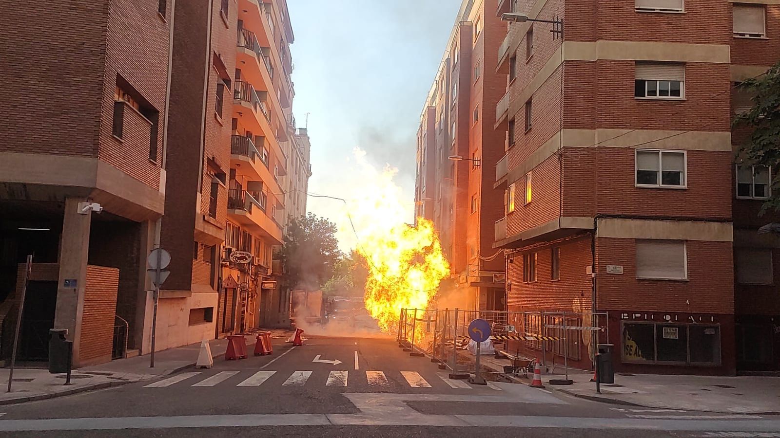 GALERÍA | Así ha sido y se ha vivido la explosión de gas en Zamora