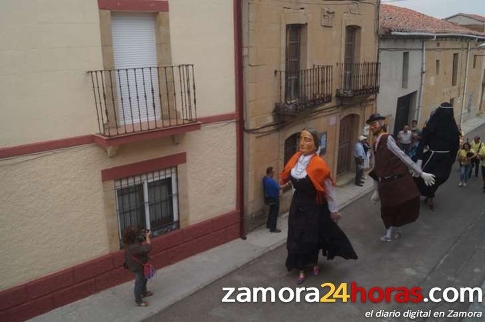 IV Encuentro de Gigantes y Cabezudos