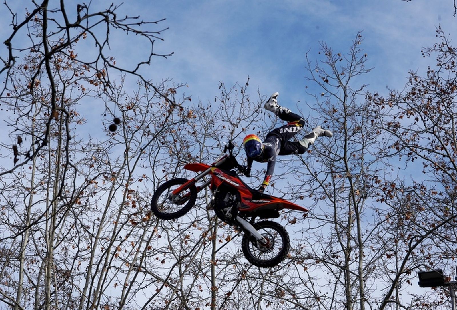 Cientos de motoristas se reúnen en Valladolid en 'Pingüinos 2026'