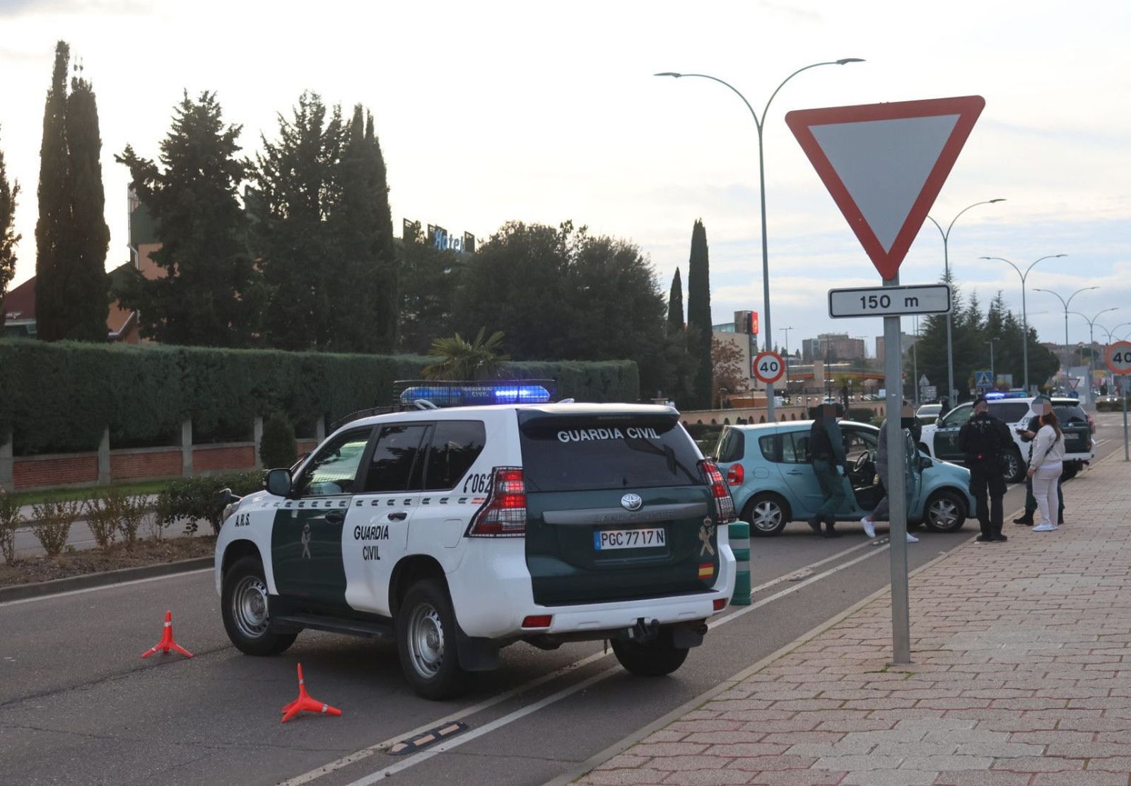 El GRS de la Guardia Civil despliega un llamativo dispositivo de control en puntos clave de Salamanca