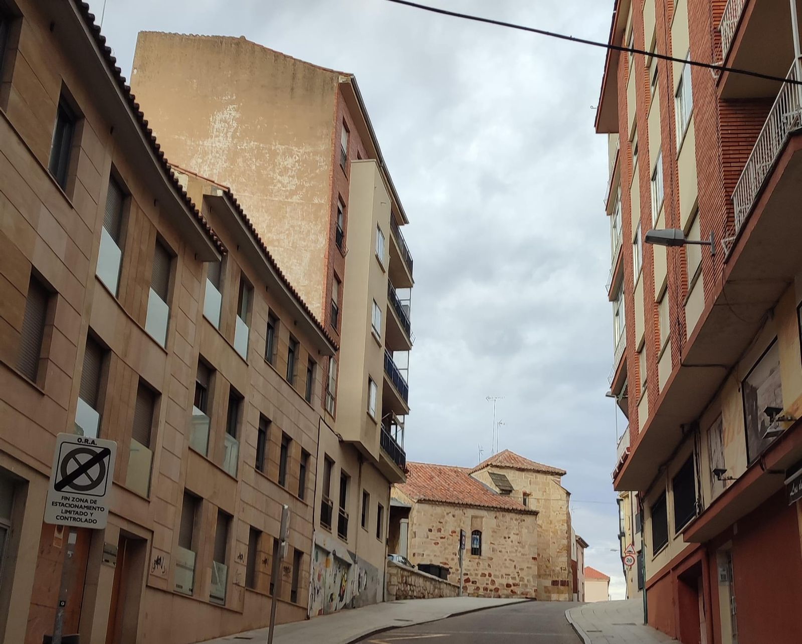 Nubes en Zamora. Costanilla de San Antolín