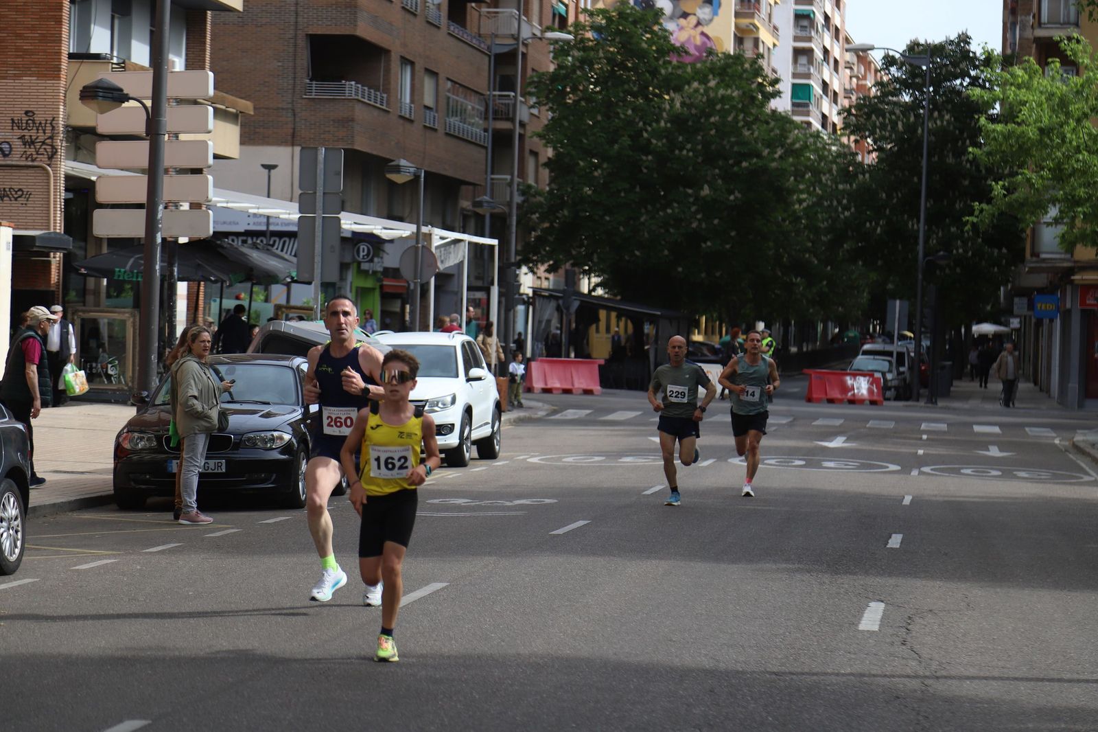 Carrera y marcha por el Día de Castilla y León en Zamora