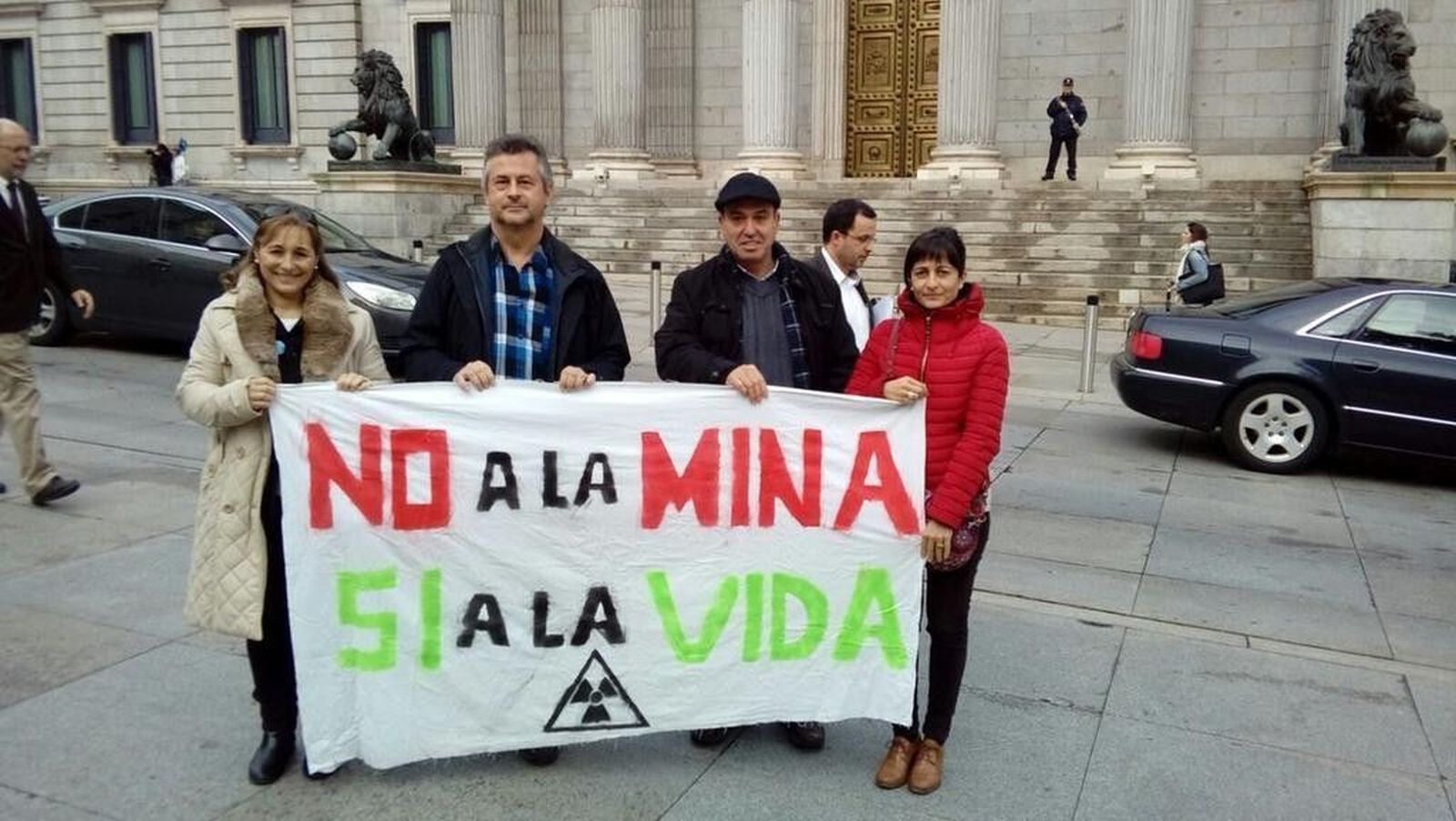 Asamblea informativa de Stop Uranio en Villavieja de Yeltes sobre la reapertura de la mina