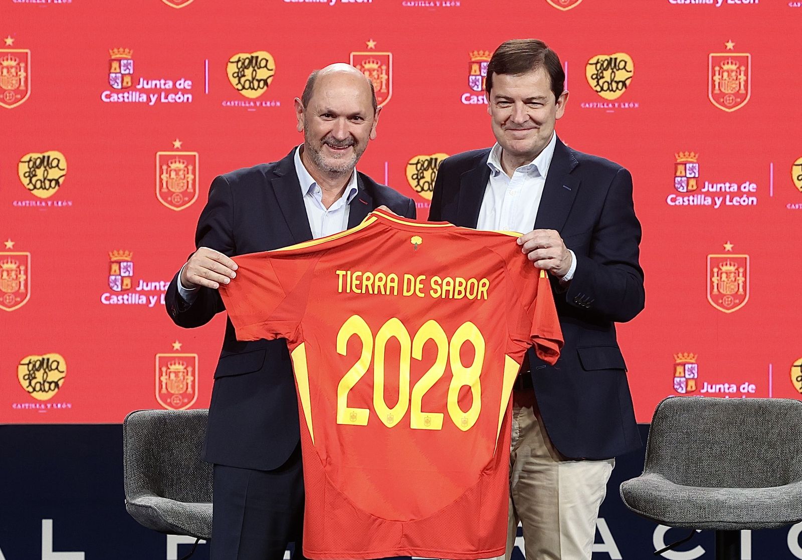 Alfonso Fernández Mañueco participa en la presentación de Tierra de Sabor como patrocinador oficial de la Selección Española de Fútbol