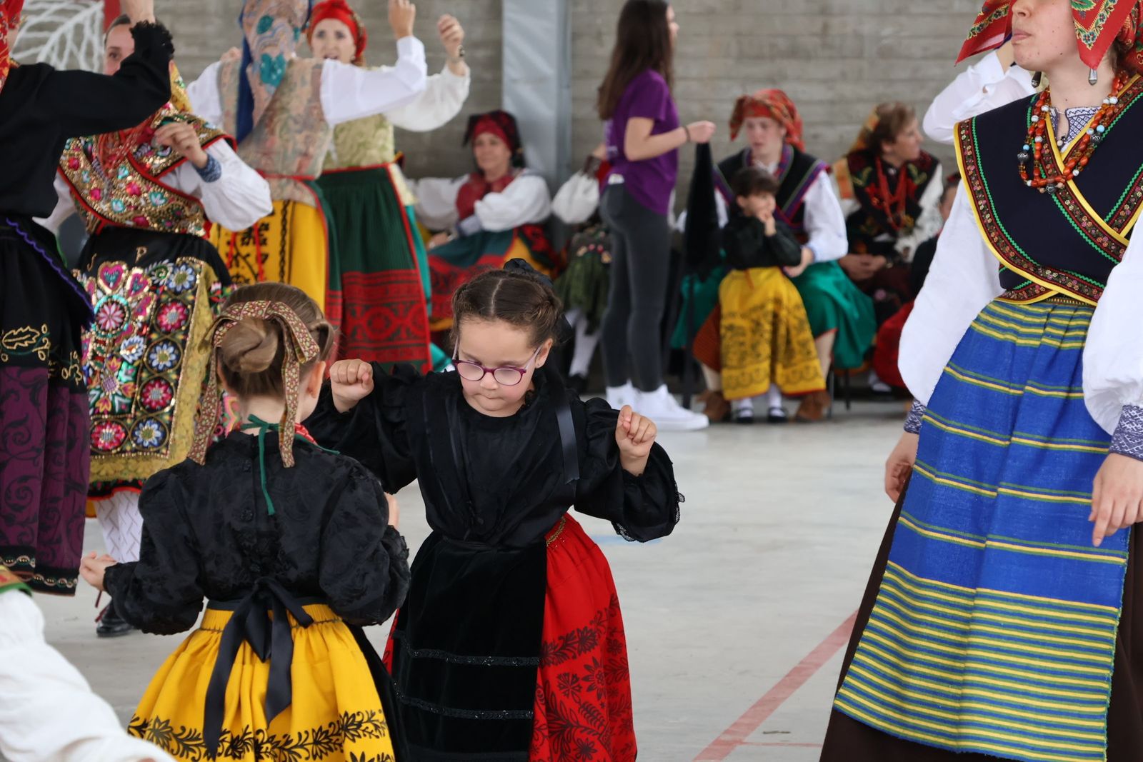 actuacion-fin-de-curso-de-la-escuela-de-baile-dona-urraca-46