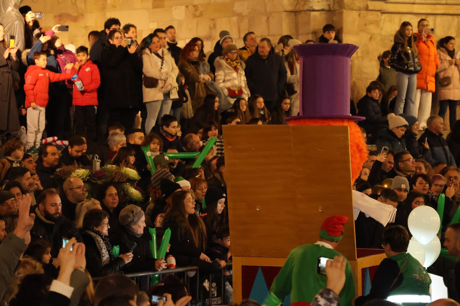 GALERÍA | El animado pasacalles de Escena por el centro de Zamora, en imágenes