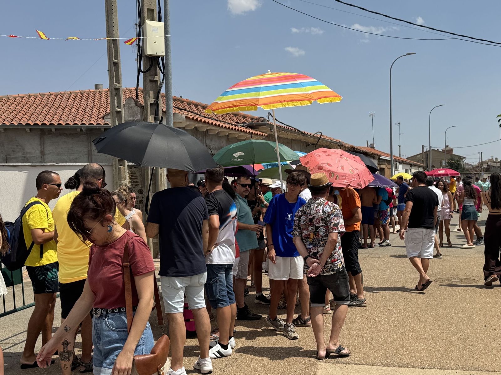 Banquete de paella en Doñinos para despedir sus fiestas por Santo Domingo de Guzmán