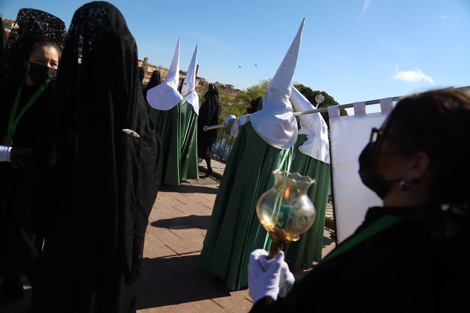 procesion-de-la-virgen-de-la-esperanza-2022-foto-maria-lorenzo-12