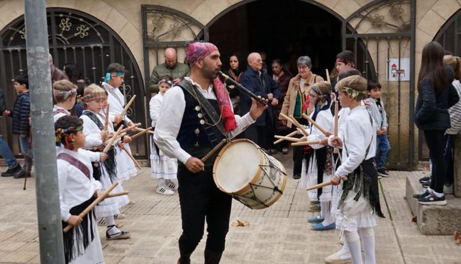  Aldeatejada misa, procesión y bailes. Fotos Ayto. Aldeatejada (5)