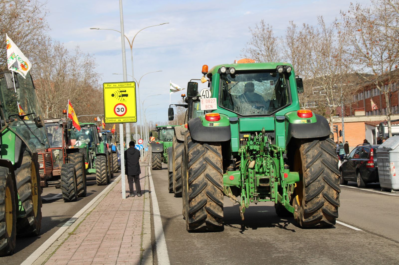 concentracion-profesionales-del-campo-en-el-carrefour-52