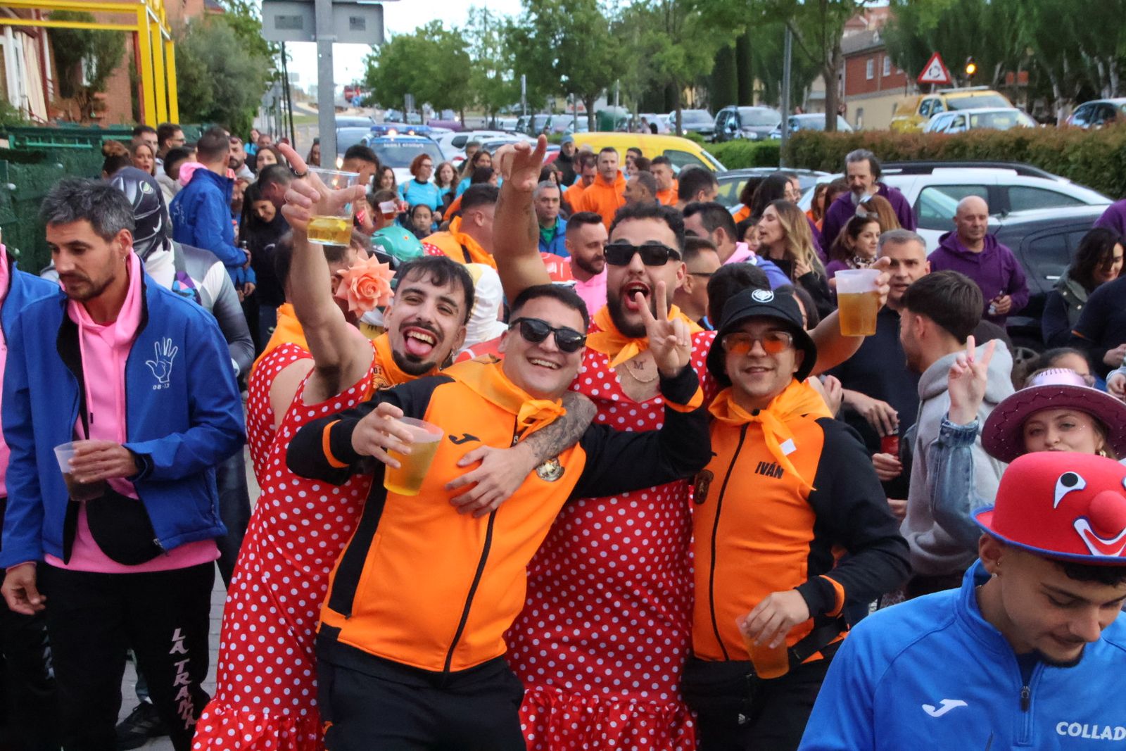  Villamayor, concentración y pasacalles de grupos y peñas