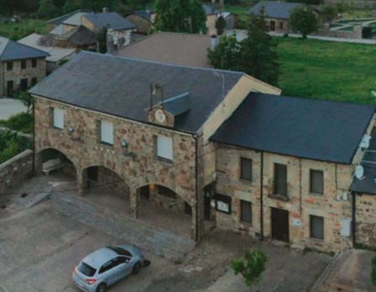 Ayuntamiento Manzanal de Arriba