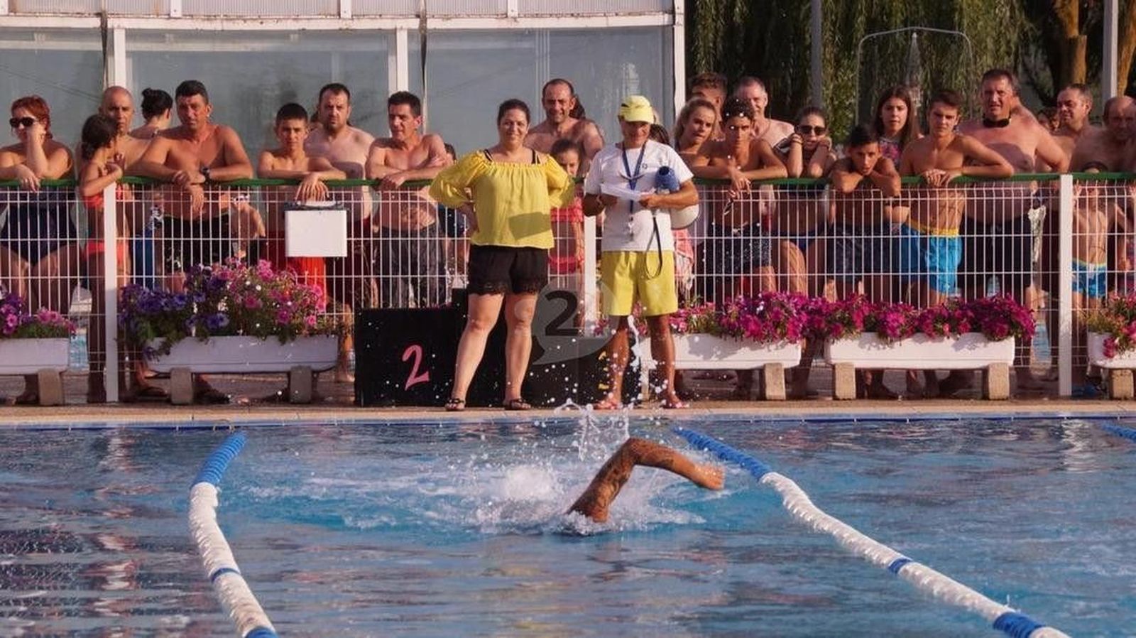 Emulando a Michael Phelps y Mireia Belmonte en el preludio de las Fiestas