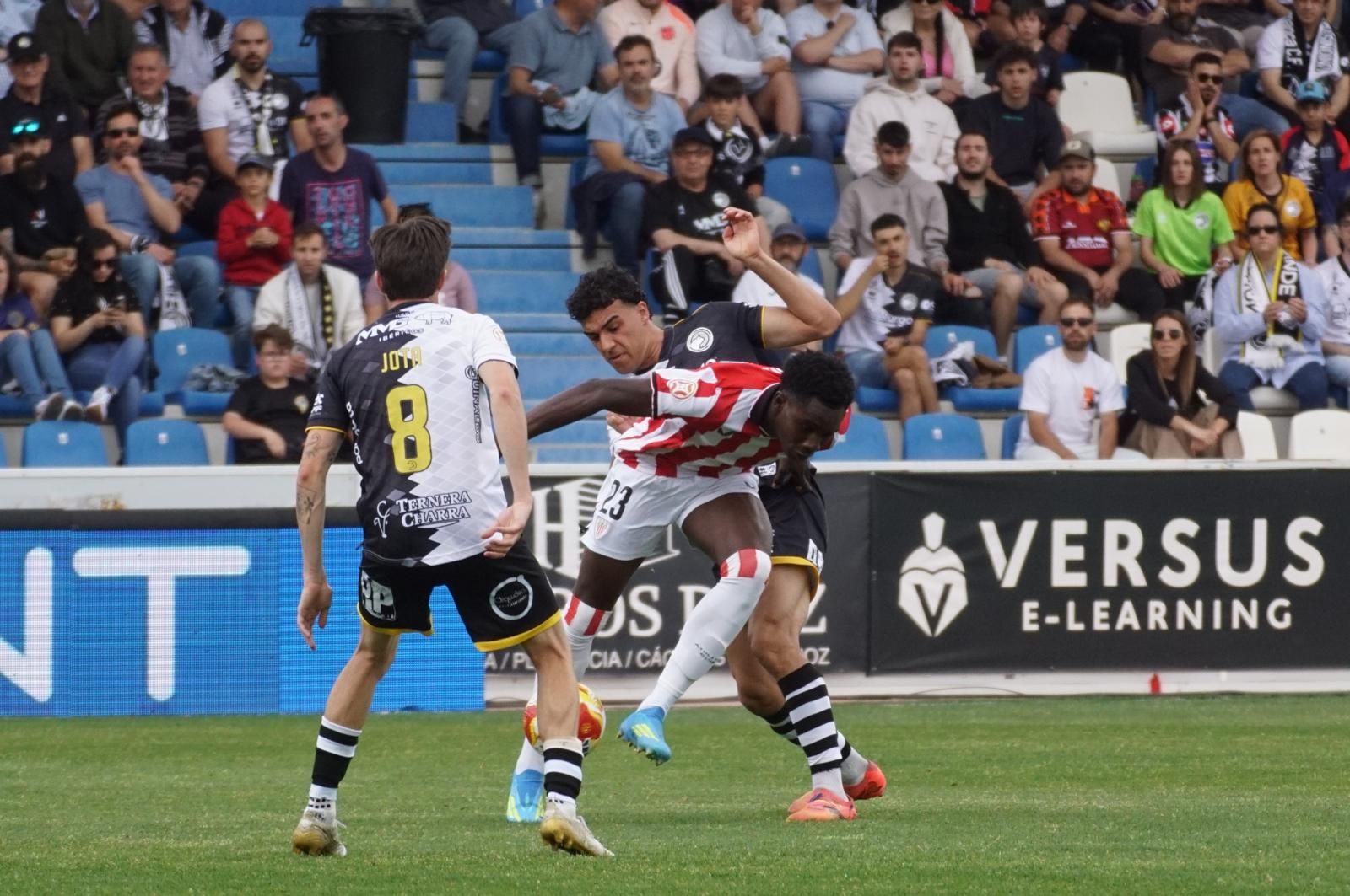 Unionistas – Bilbao Athletic. Estadio Reina Sofía
