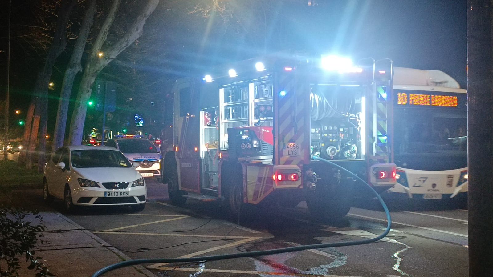 un-patinete-se-incendia-dentro-de-un-escaparate-en-el-paseo-de-carmelitas-7