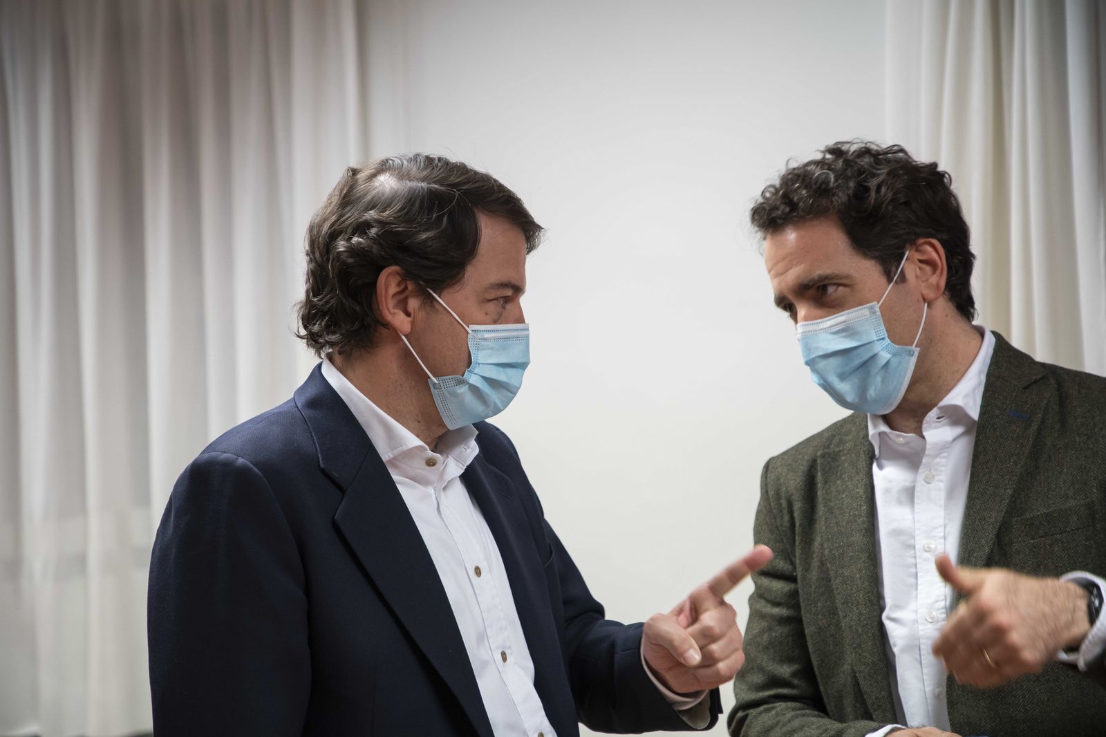 Mañueco afirma que Castilla y León es capaz de vacunar a su población “en tres meses” y exige al presidente del Gobierno más dosis