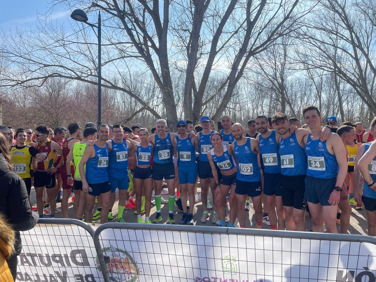 Corredores del Club Benavente Atletismo en Simancas