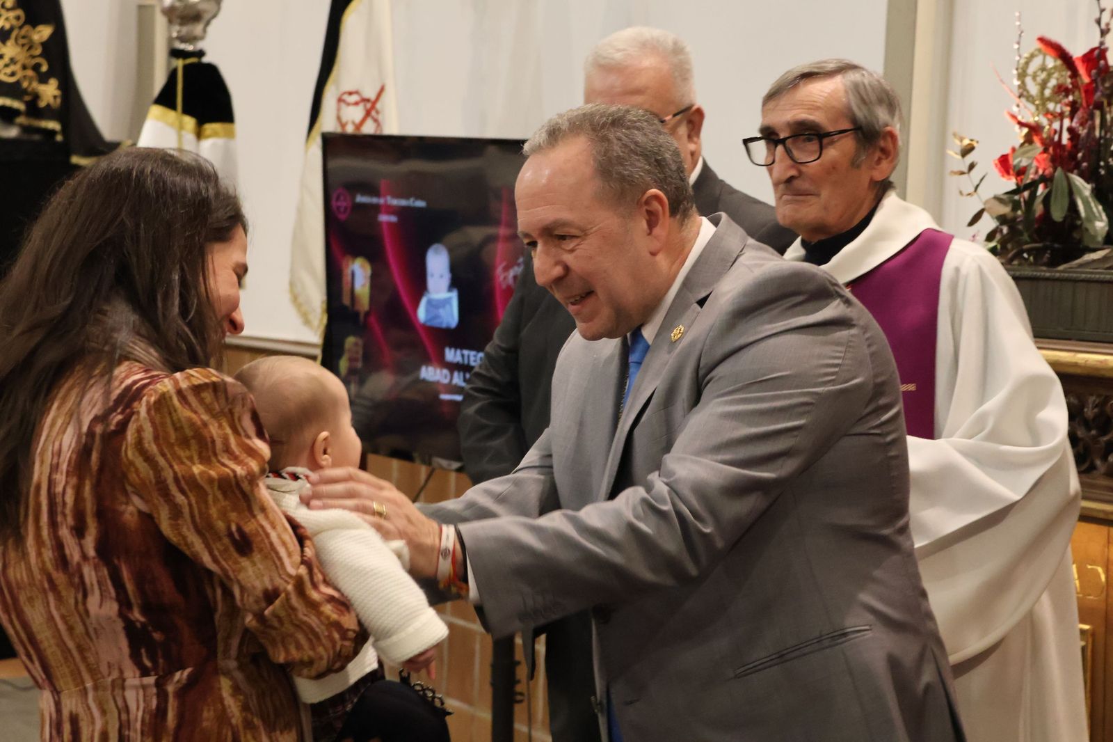 Entrada de nuevos hermanos de la Hermandad de Jesús en Su Tercera Caída (13).JPG