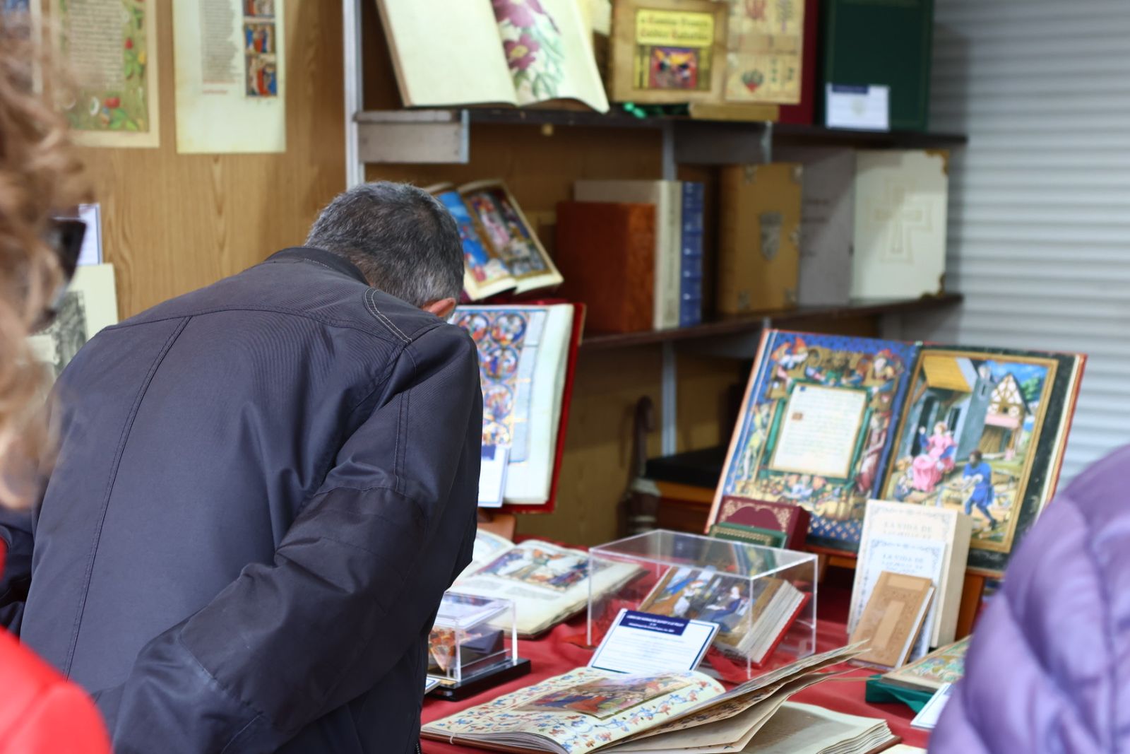 Feria municipal del libro en la Plaza Mayor de Salamanca