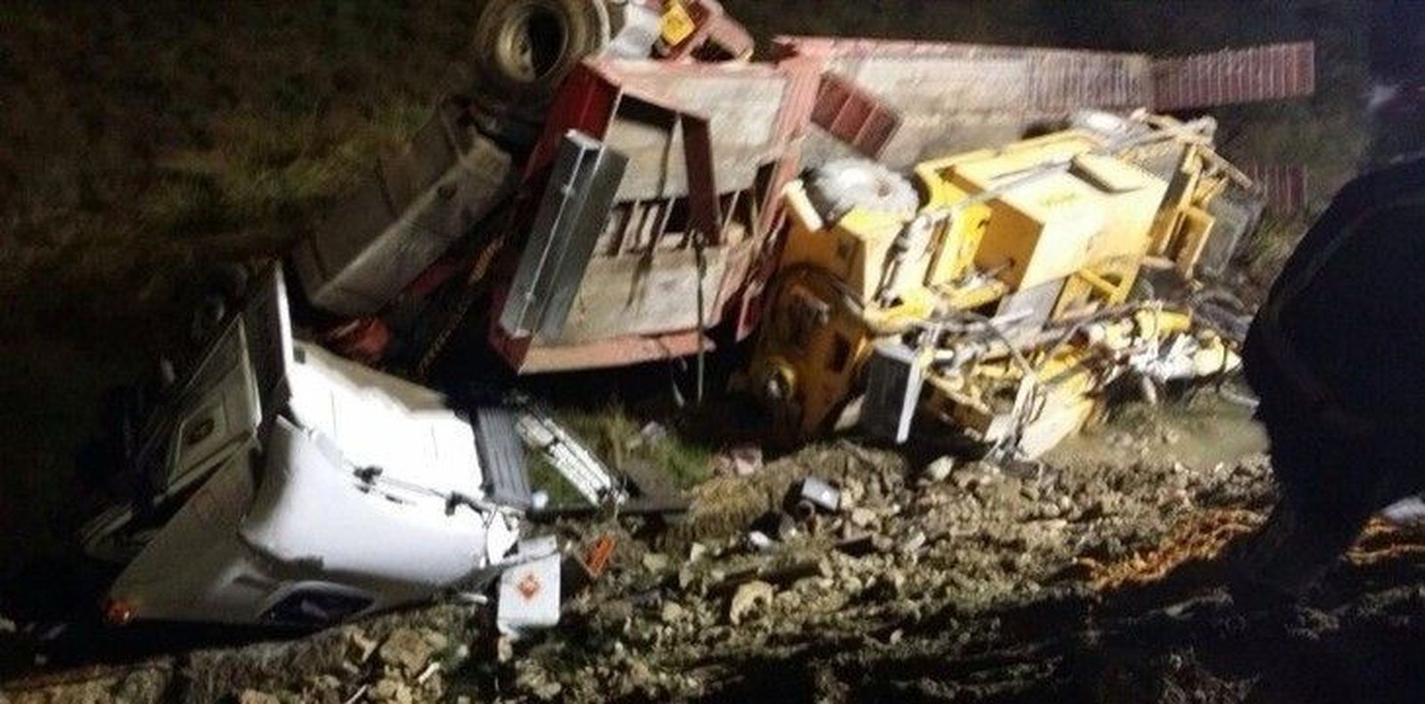 Dos heridos al colisionar tres camiones y una furgoneta en la autovía en Ciudad Rodrigo