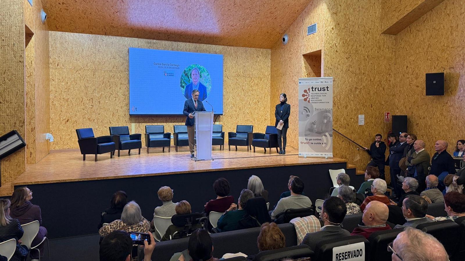 El alcalde de Salamanca Carbayo ha presentado este lunes el proyecto TRUST, una iniciativa piloto liderada por el Ayuntamiento de Salamanca