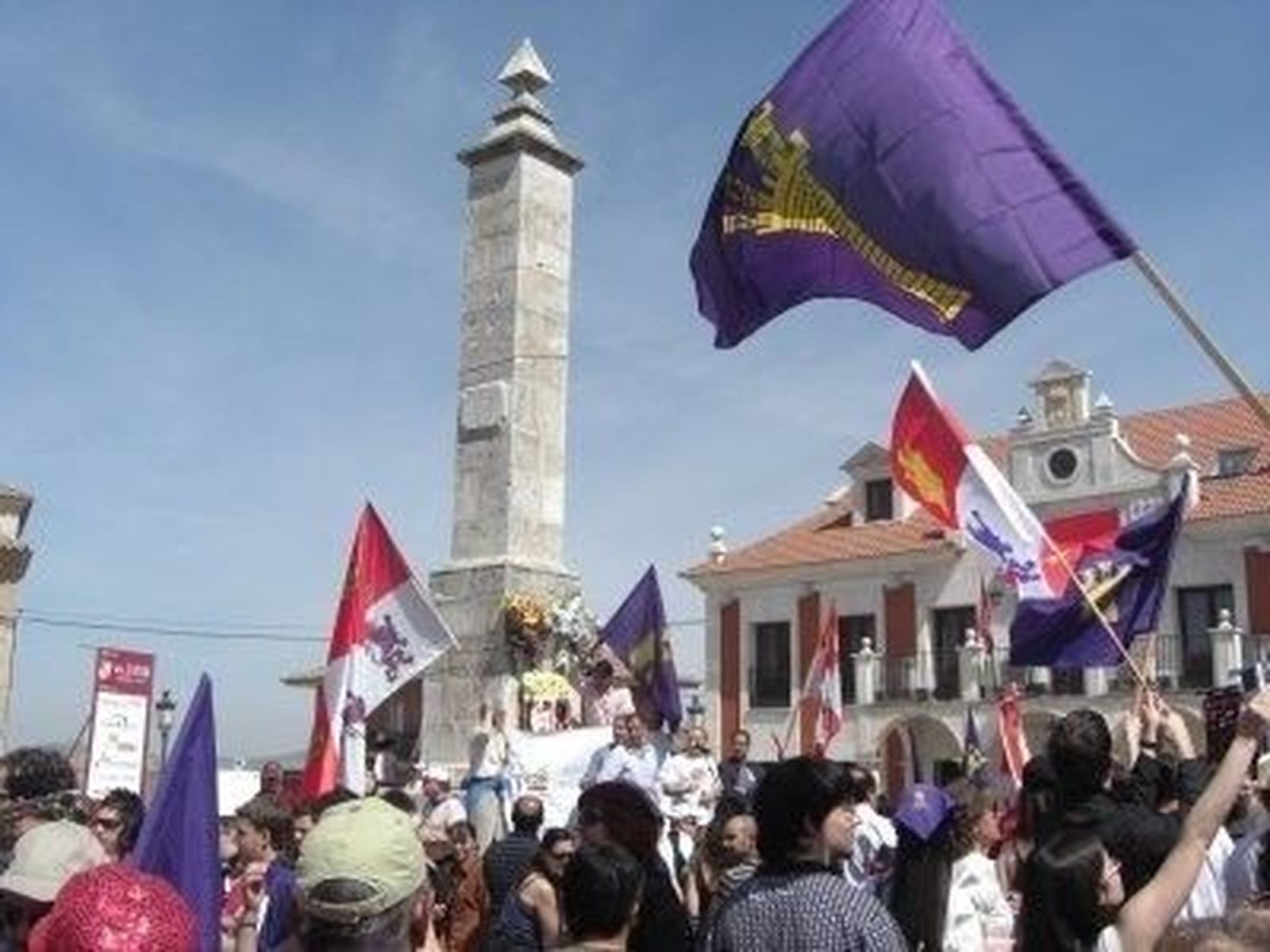 Un texto polémico con menciones a la reforma laboral compone el Manifiesto de Villalar