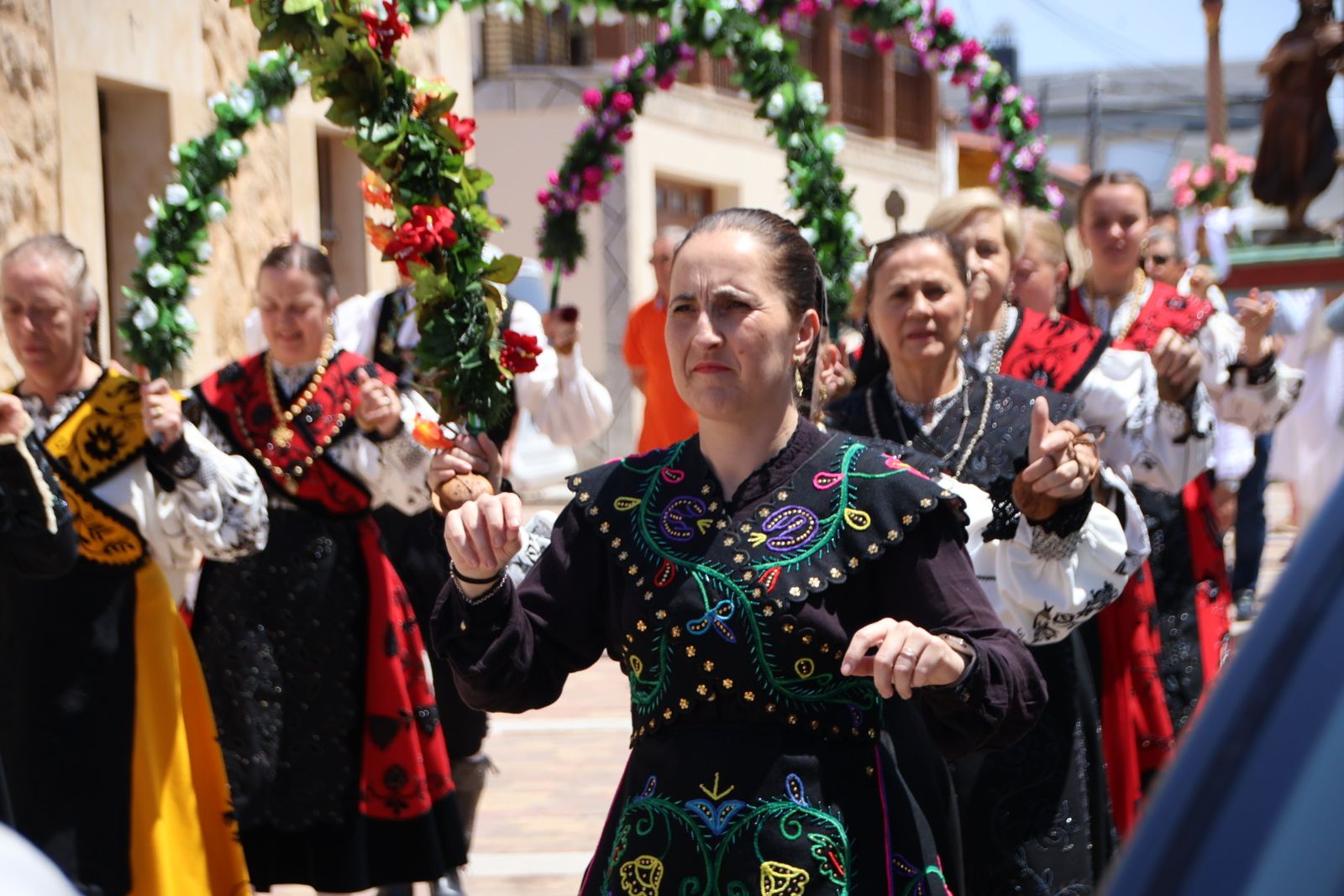 Castellanos de Villiquera Misa y procesión