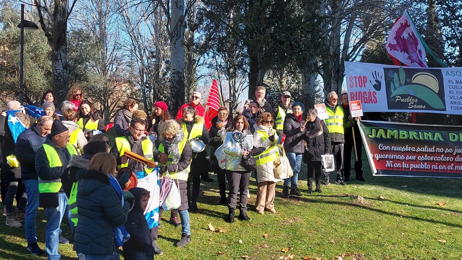 Cacerolada en Zamora contra las plantas de biogás (1).jpeg