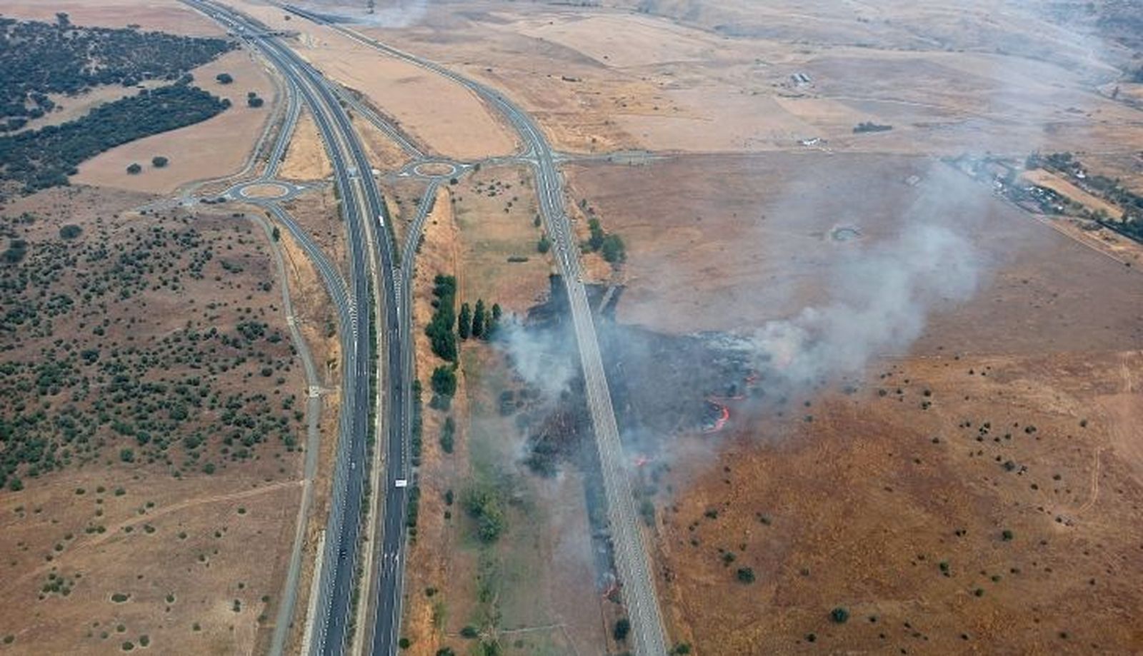 Incendio forestal en Buenavista. Foto @naturalezacyl